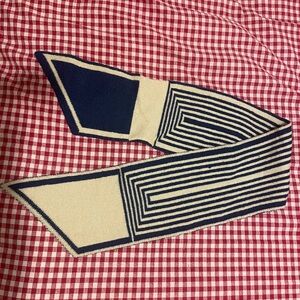 Blue and Beige/Cream Knit Scarf.